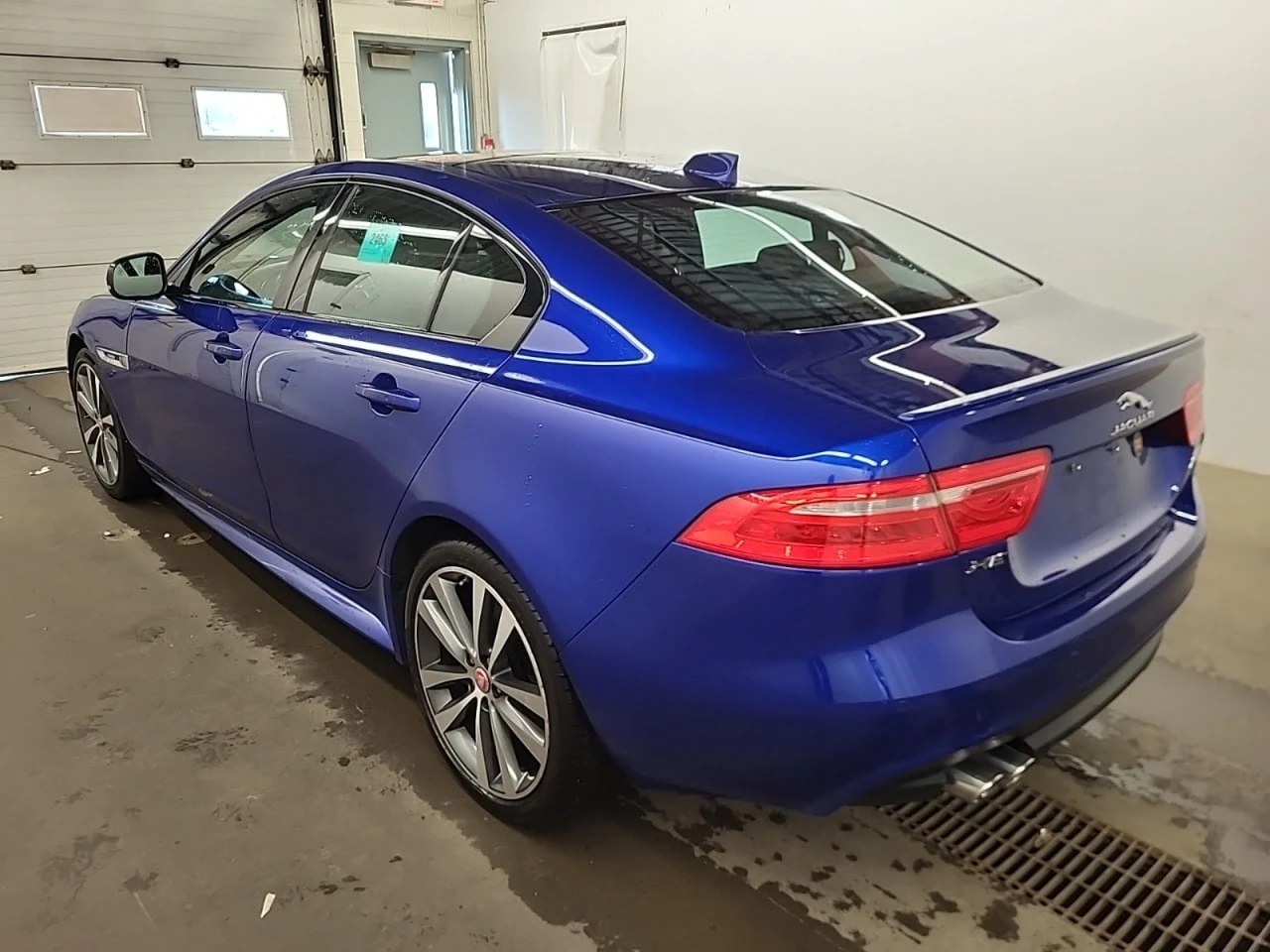 Jaguar XE * CARFAX * АВТО КРЕДИТ * ЦЕНА ДО БГ! - изображение 4