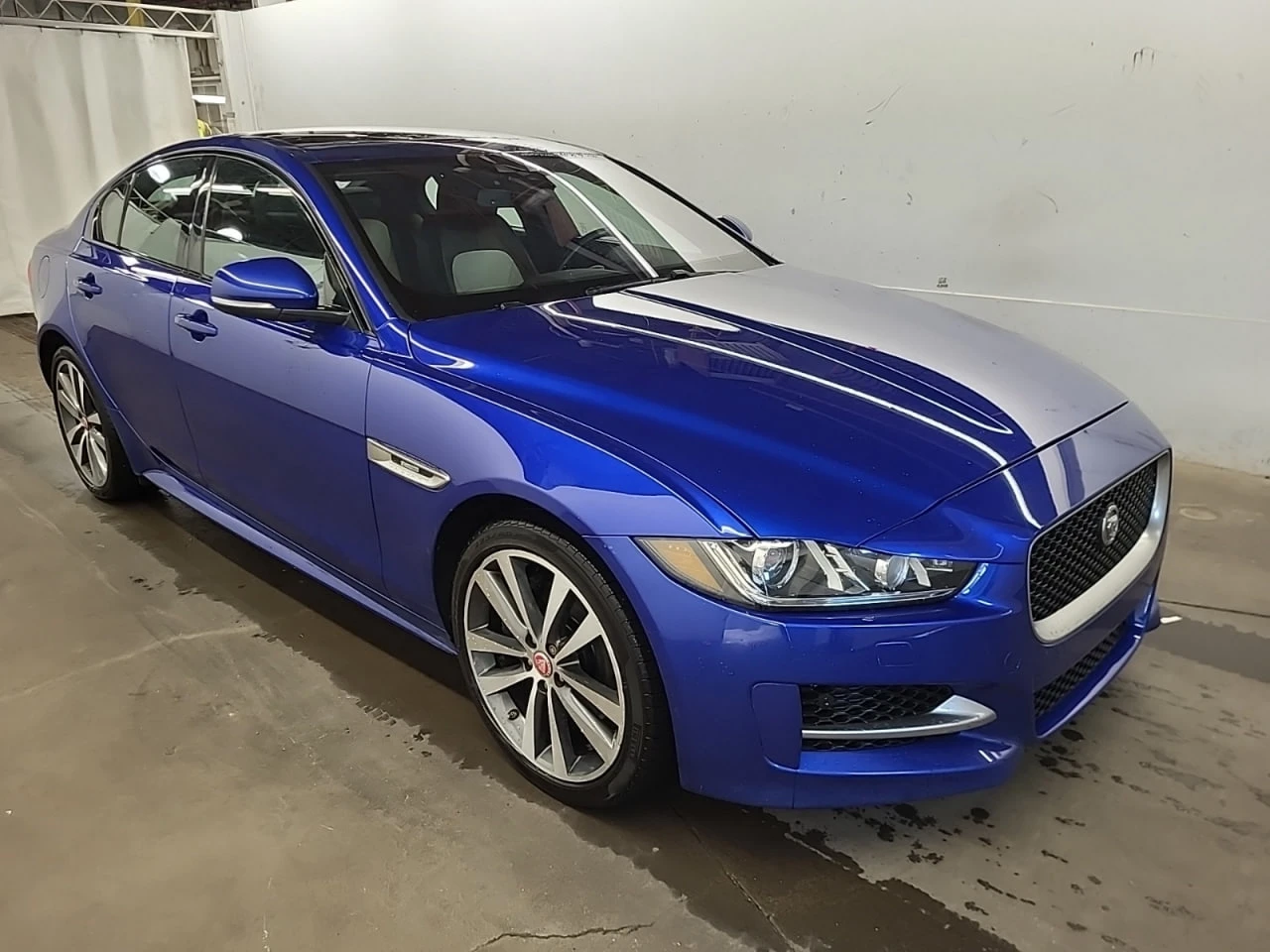 Jaguar XE * CARFAX * АВТО КРЕДИТ * ЦЕНА ДО БГ! - изображение 3