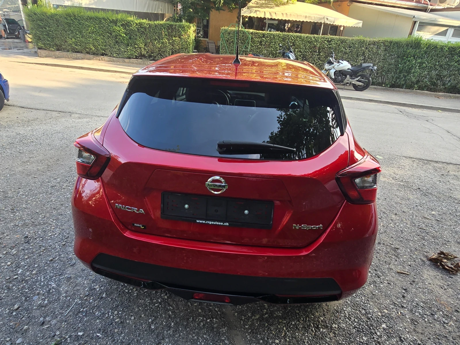 Nissan Micra КОЖА/BOSE/DISTRONIC/СЕРВ.КНИЖКА! - изображение 7