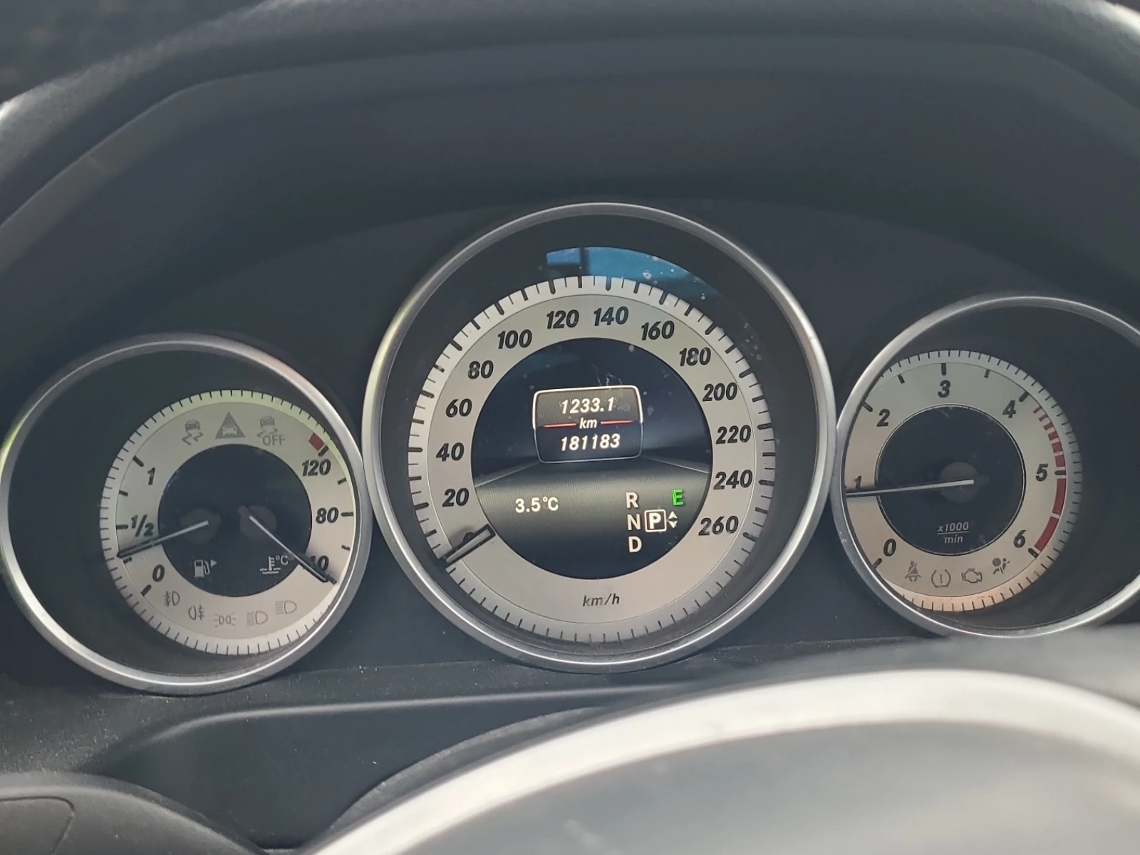 Mercedes-Benz E 250 BLUETEC * CARFAX * АвтоКредит * Цена до България*  - изображение 8