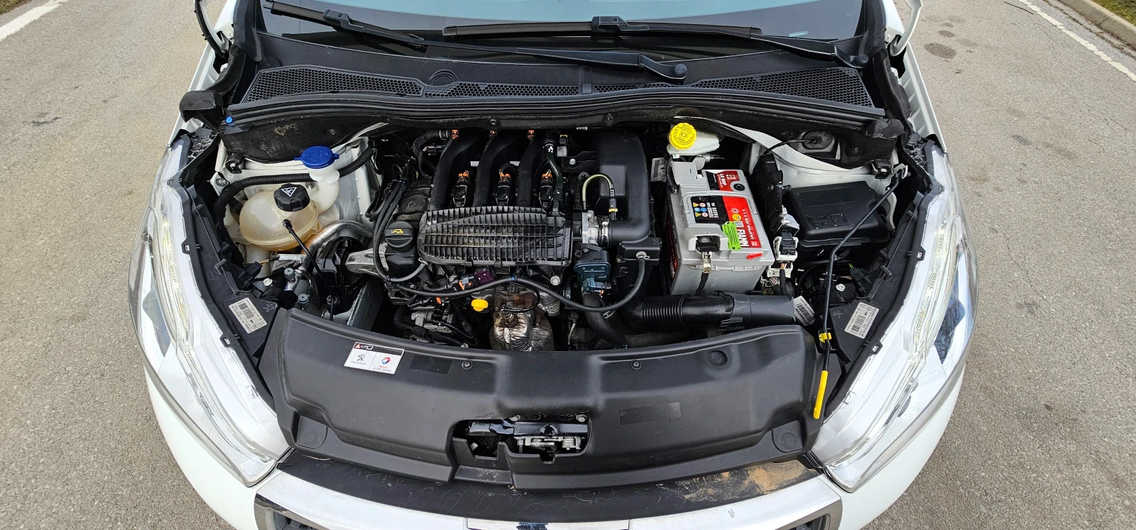 Peugeot 208 1.2 GPL ТОП, снимка 13 - Автомобили и джипове - 53509798