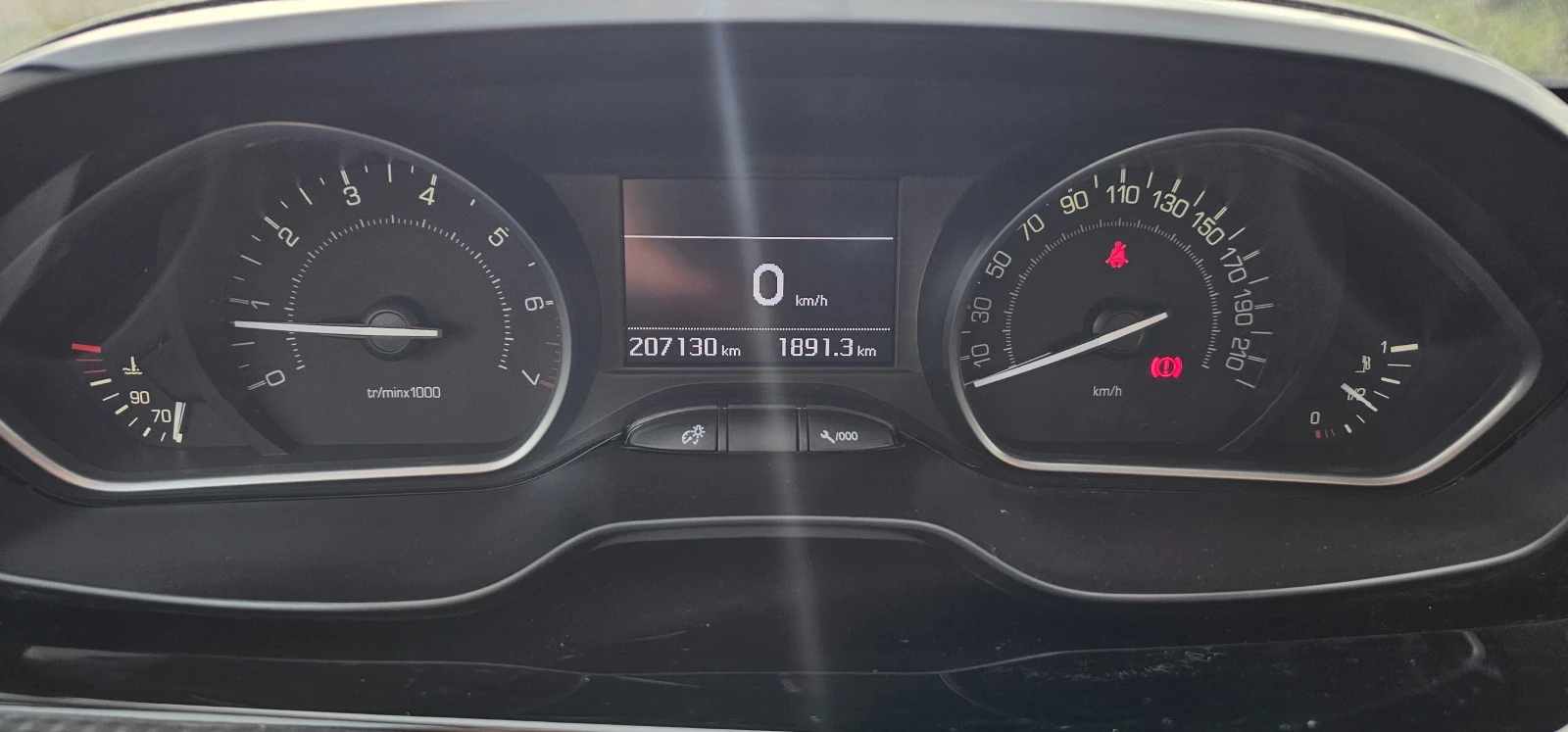 Peugeot 208 1.2 GPL ТОП, снимка 14 - Автомобили и джипове - 53509798