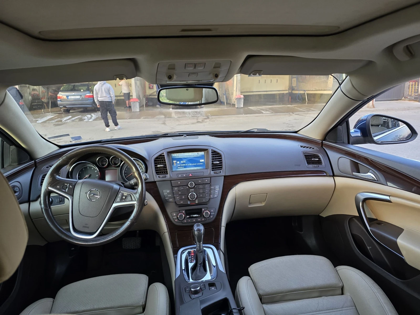 Opel Insignia 2.0 Turbo 220кс ВСИЧКИ Екстри за модела, снимка 12 - Автомобили и джипове - 53866814