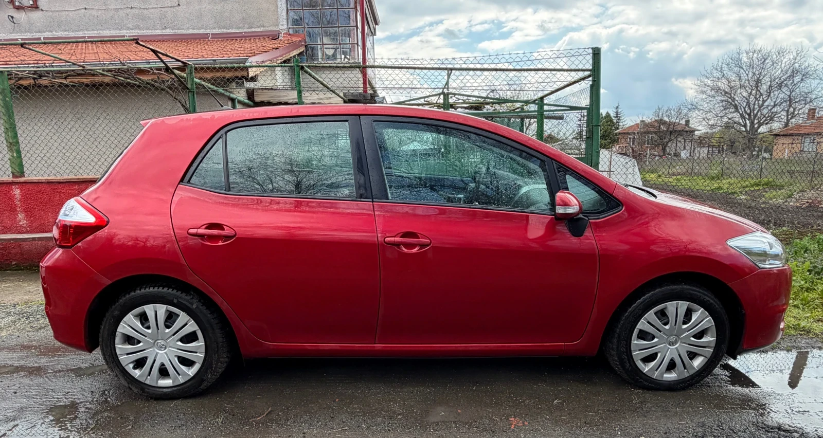 Toyota Auris 1.4, снимка 7 - Автомобили и джипове - 54207885