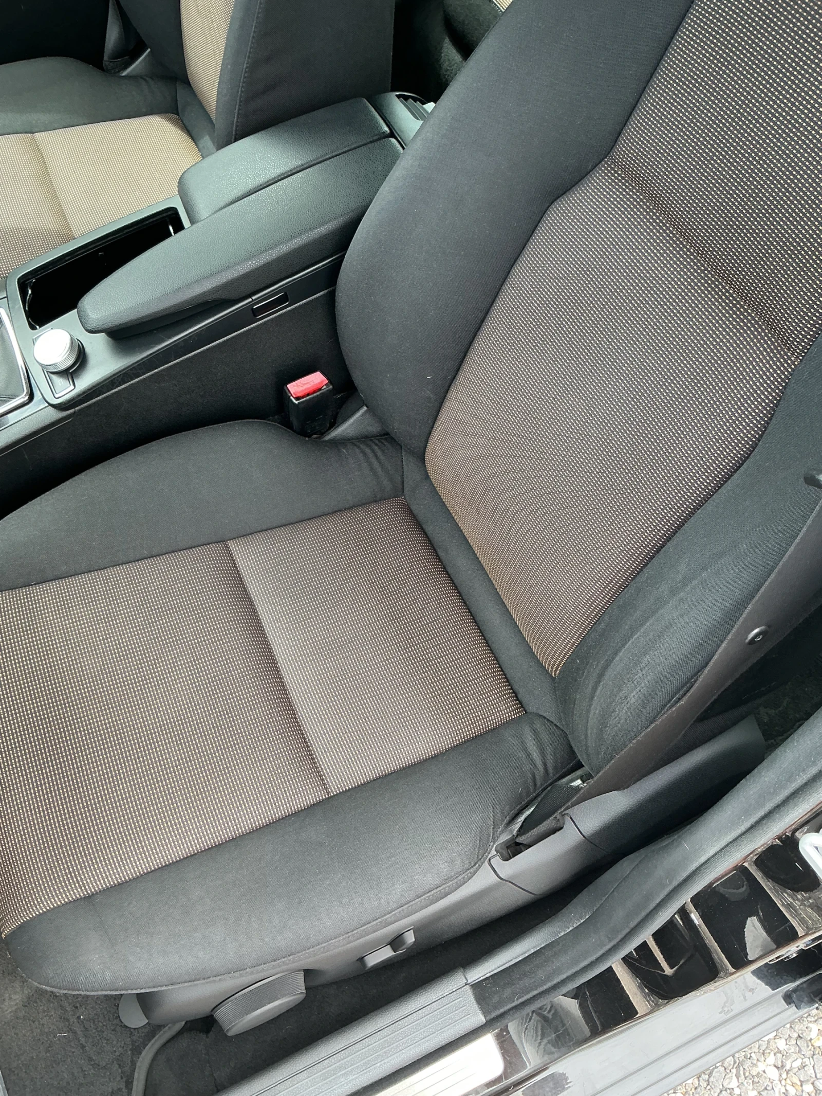 Mercedes-Benz C 220 CDI, снимка 11 - Автомобили и джипове - 54593903