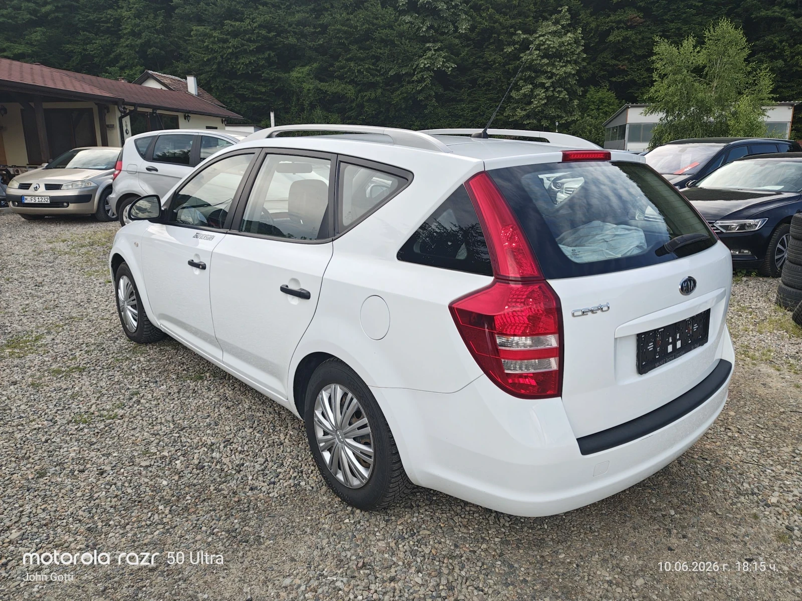 Kia Ceed 1.4i Sporty Wagon , снимка 6 - Автомобили и джипове - 54857854