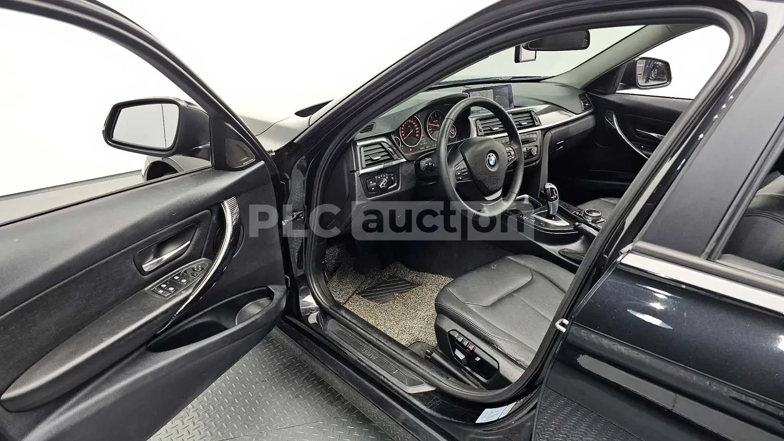 BMW 320 d| HEAD-UP| ПОДГРЕВ| КАМЕРА| ВКЛ.ТЕХНОТЕСТ, снимка 4 - Автомобили и джипове - 54912010