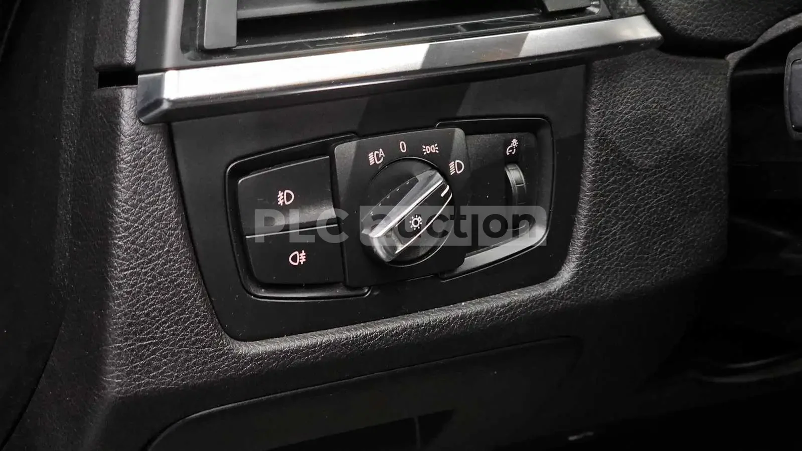 BMW 320 d| HEAD-UP| ПОДГРЕВ| КАМЕРА| ВКЛ.ТЕХНОТЕСТ, снимка 13 - Автомобили и джипове - 54912010