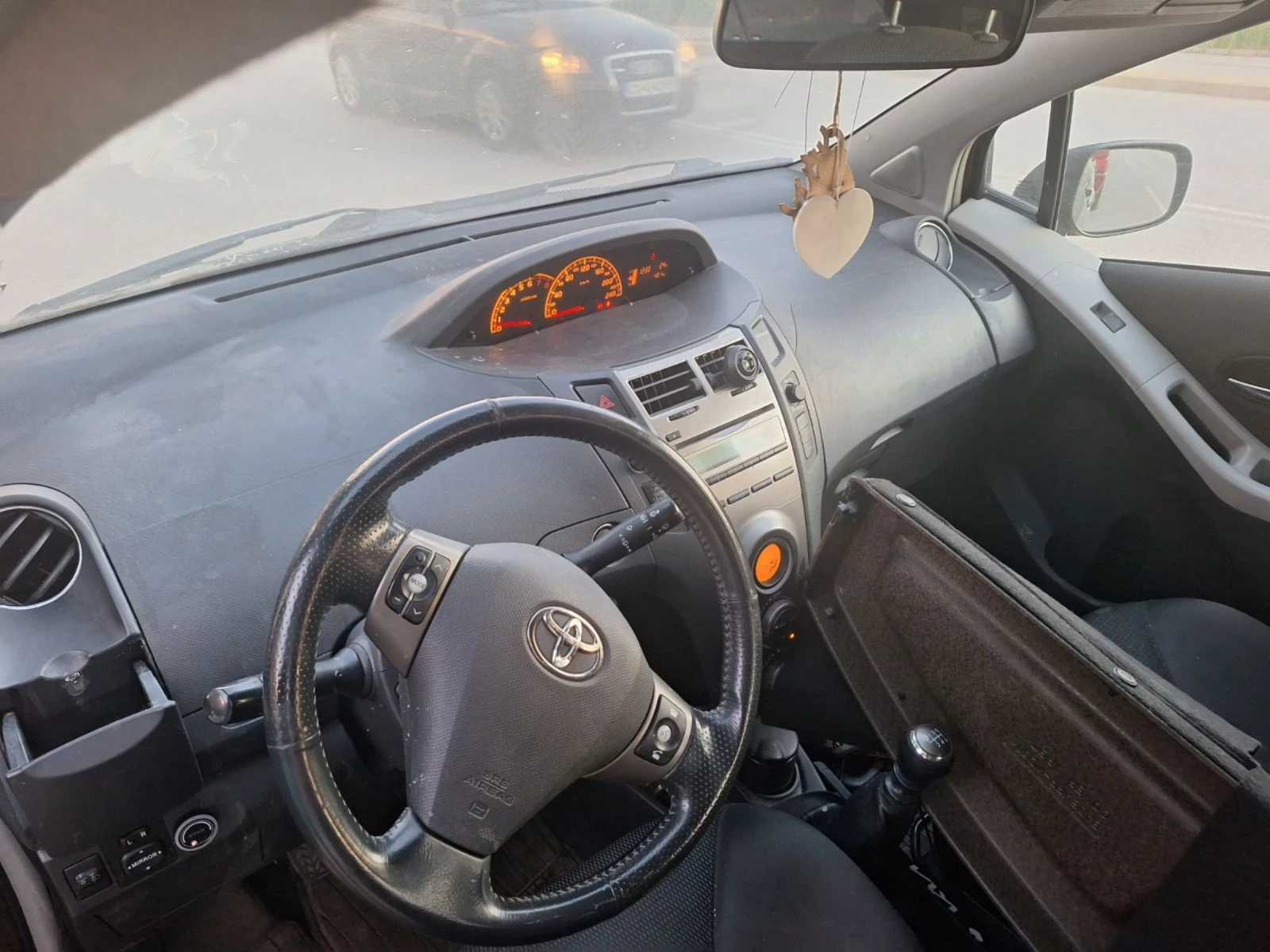 Toyota Yaris TS 1.8 133  к.с., снимка 14 - Автомобили и джипове - 54948111