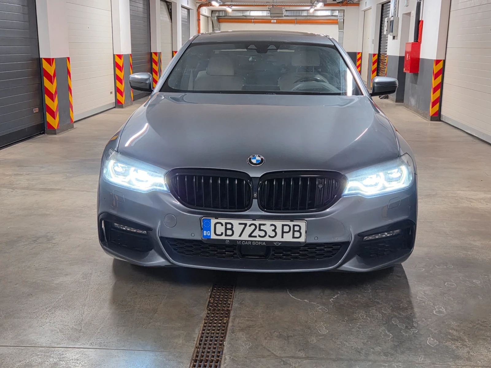 BMW 540 X drive 127000 км.!!!, снимка 2 - Автомобили и джипове - 55566004