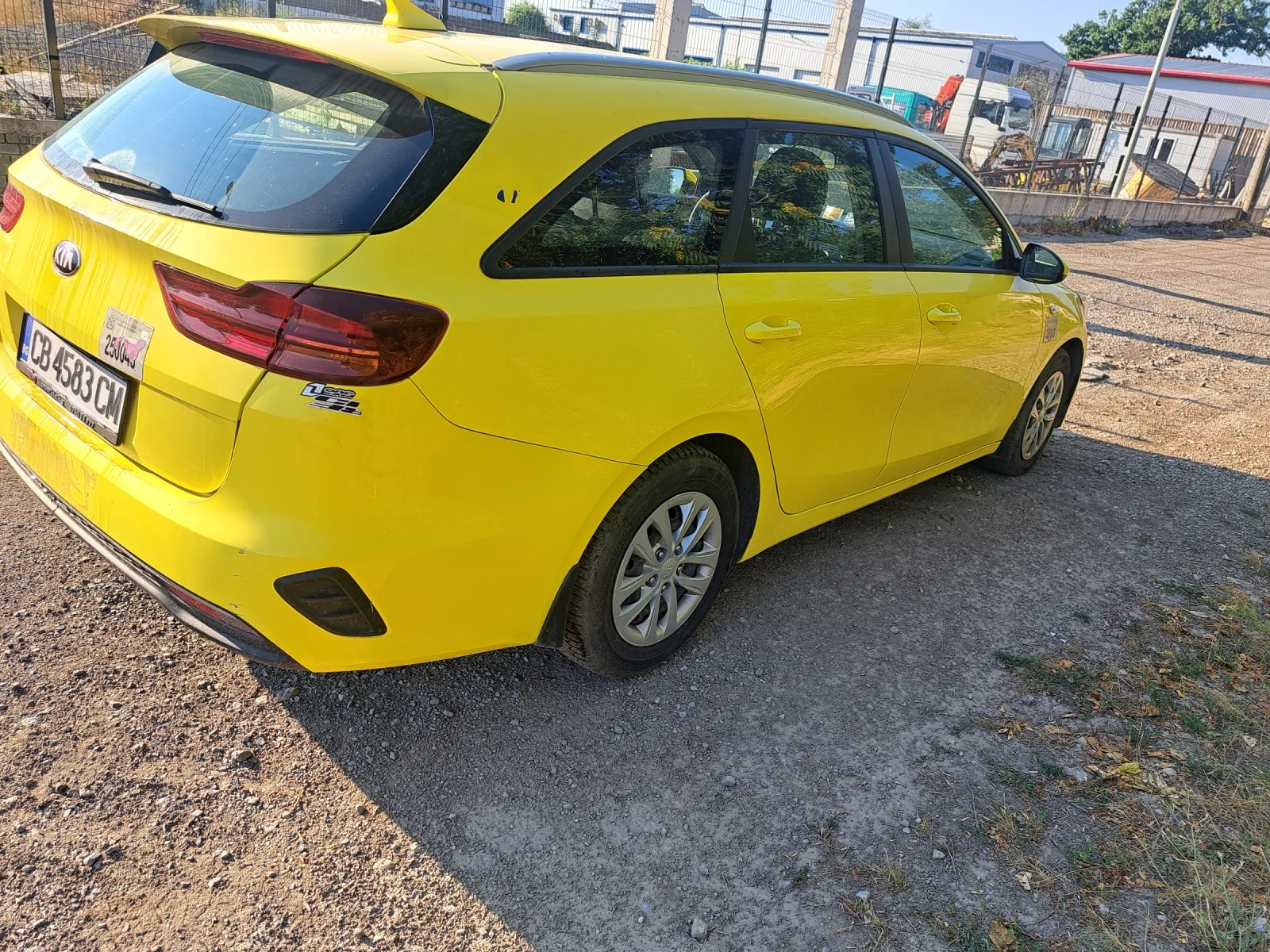 Kia Ceed 1.5, снимка 2 - Автомобили и джипове - 55567796
