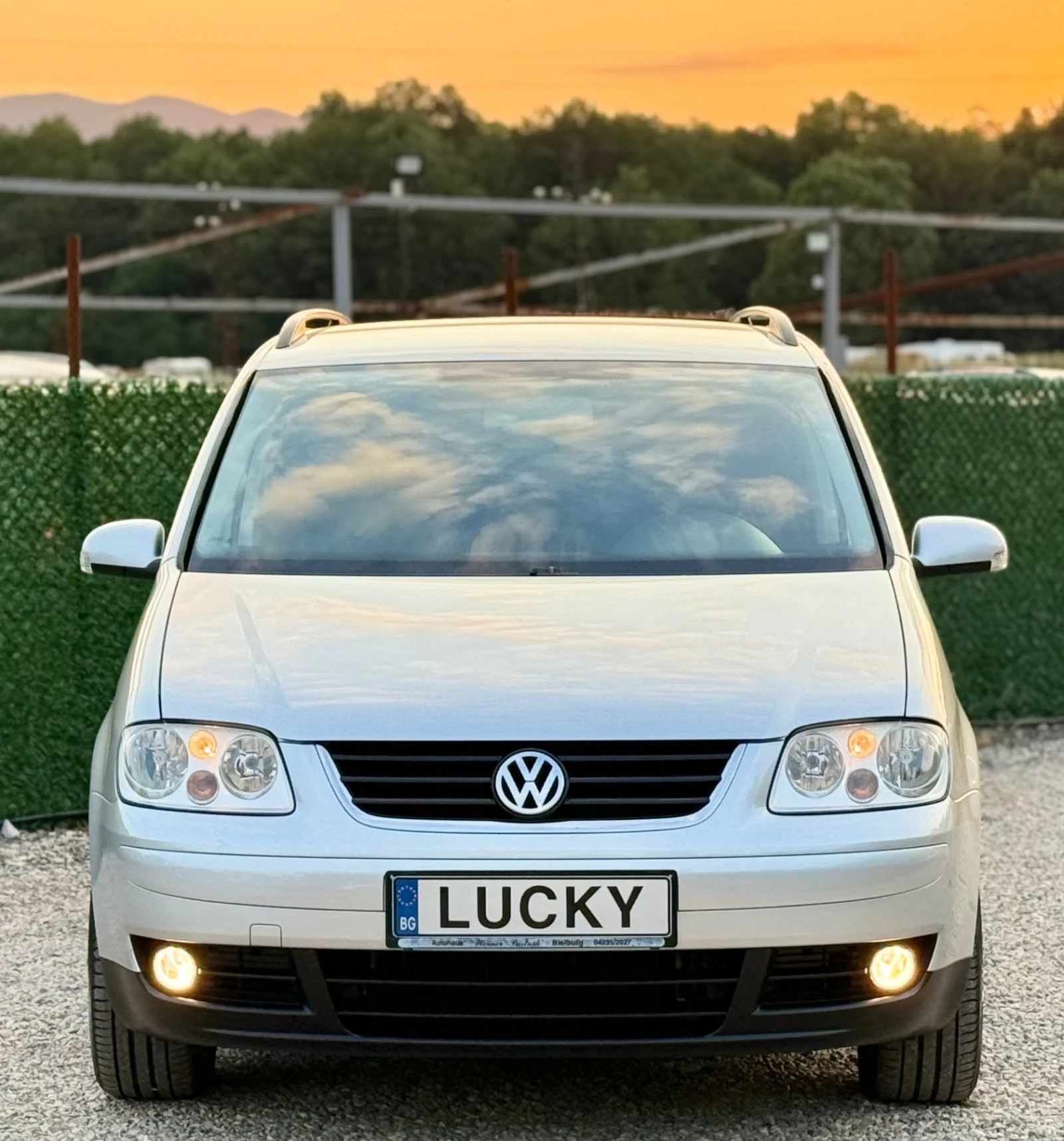 VW Touran 1.9TDi 105hp, снимка 2 - Автомобили и джипове - 55667923