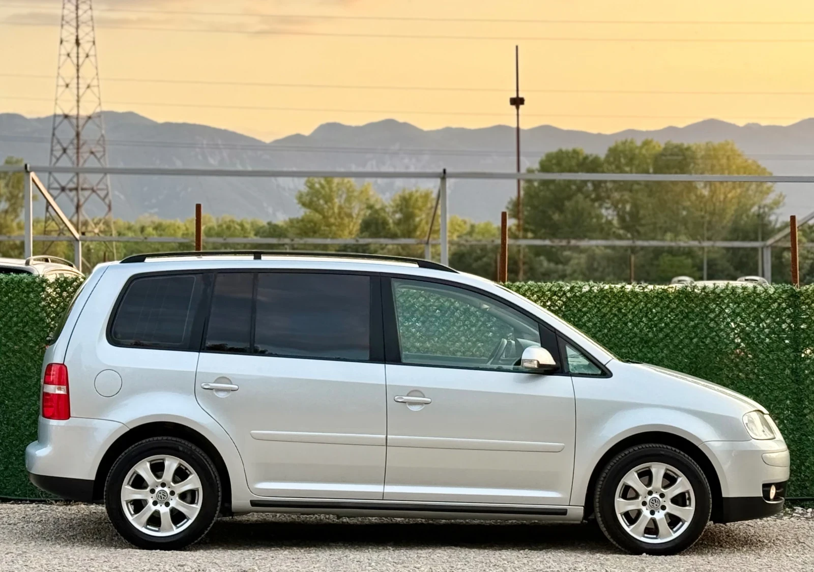 VW Touran 1.9TDi 105hp, снимка 8 - Автомобили и джипове - 55667923
