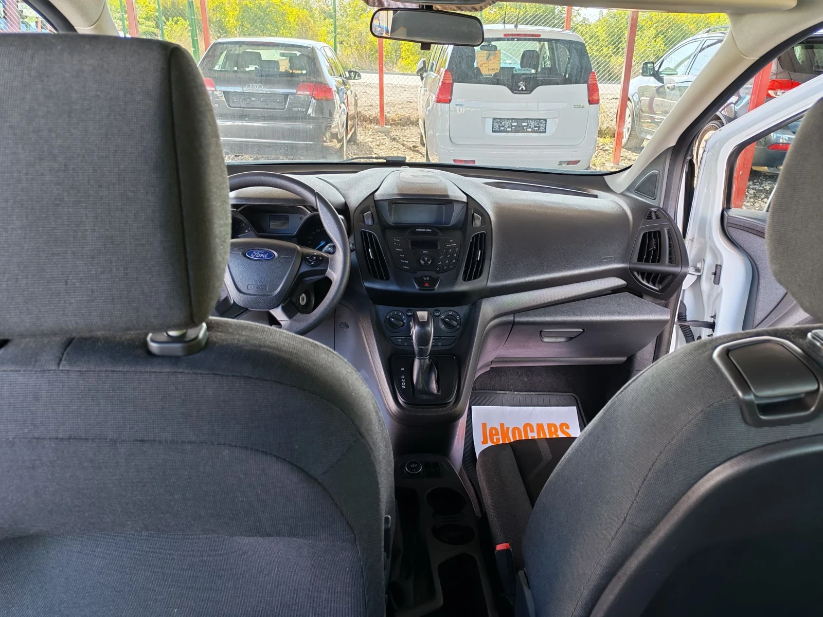 Ford Tourneo Connect 1.5 diesel AUTOMATIC, снимка 12 - Автомобили и джипове - 55991167