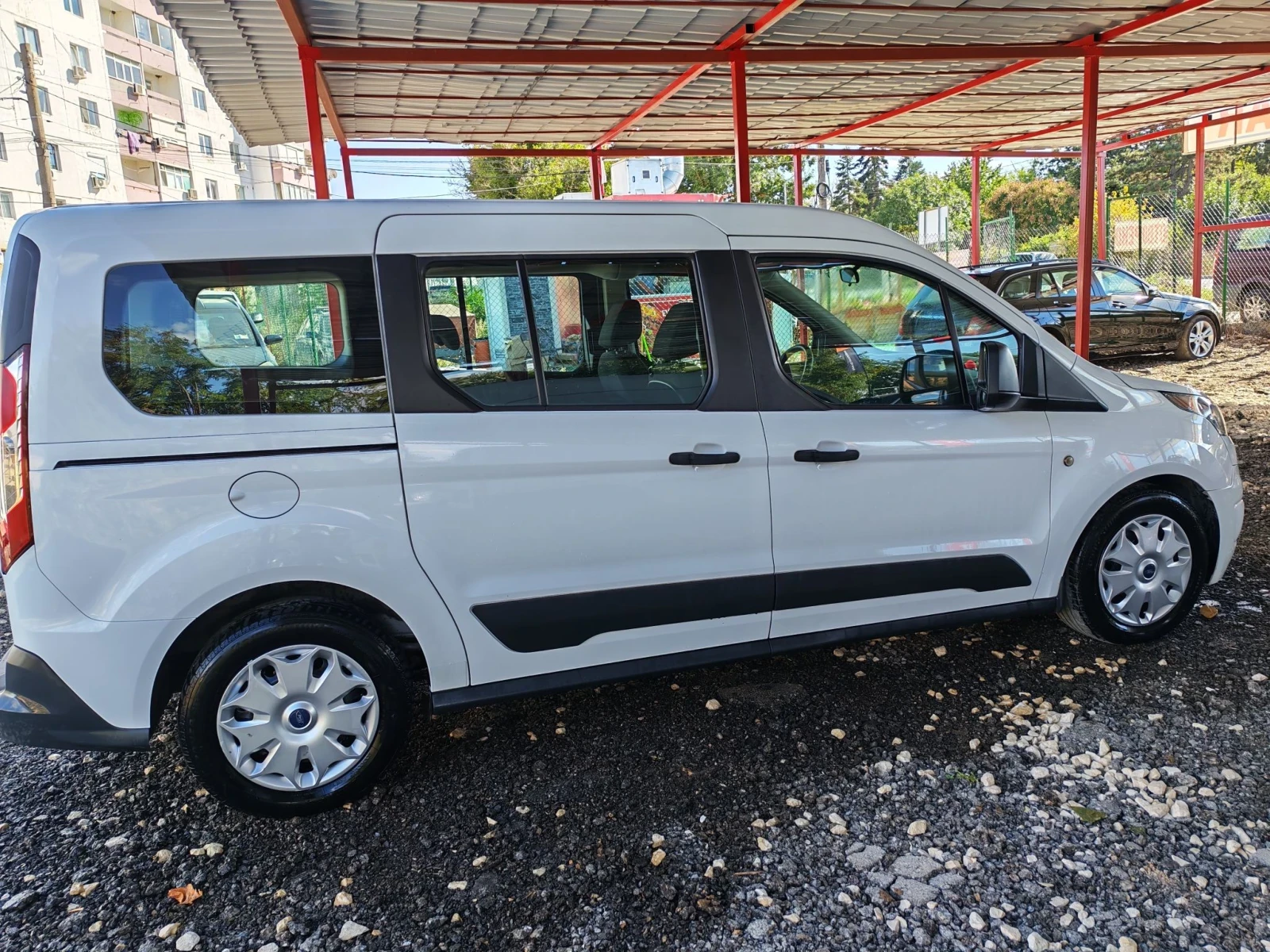 Ford Tourneo Connect 1.5 diesel AUTOMATIC, снимка 4 - Автомобили и джипове - 55991167