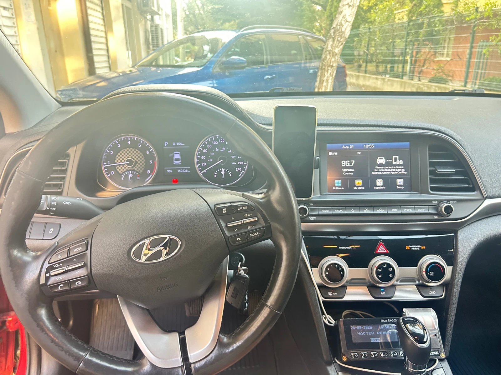 Hyundai Elantra, снимка 16 - Автомобили и джипове - 56165887