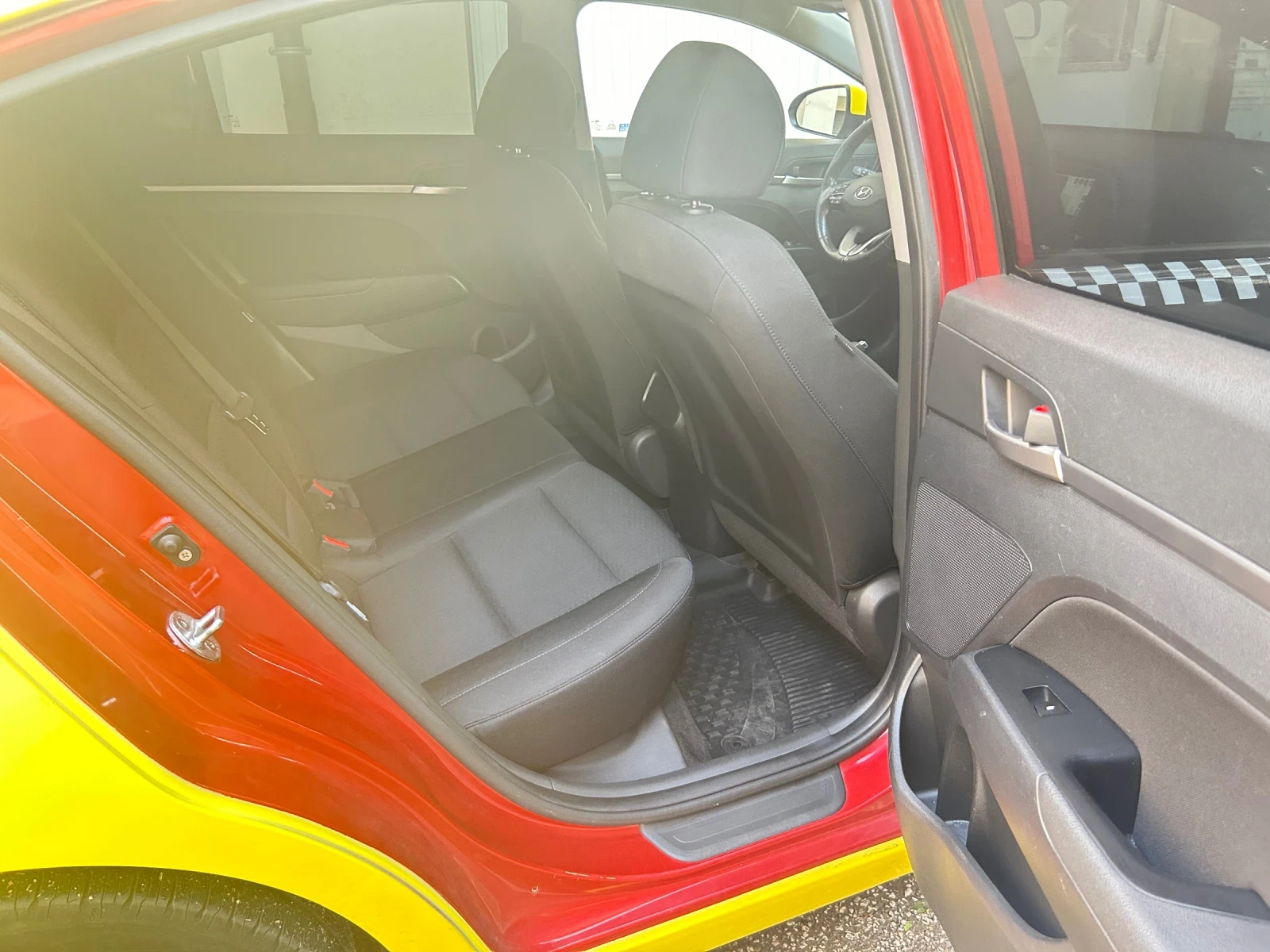 Hyundai Elantra, снимка 8 - Автомобили и джипове - 56165887
