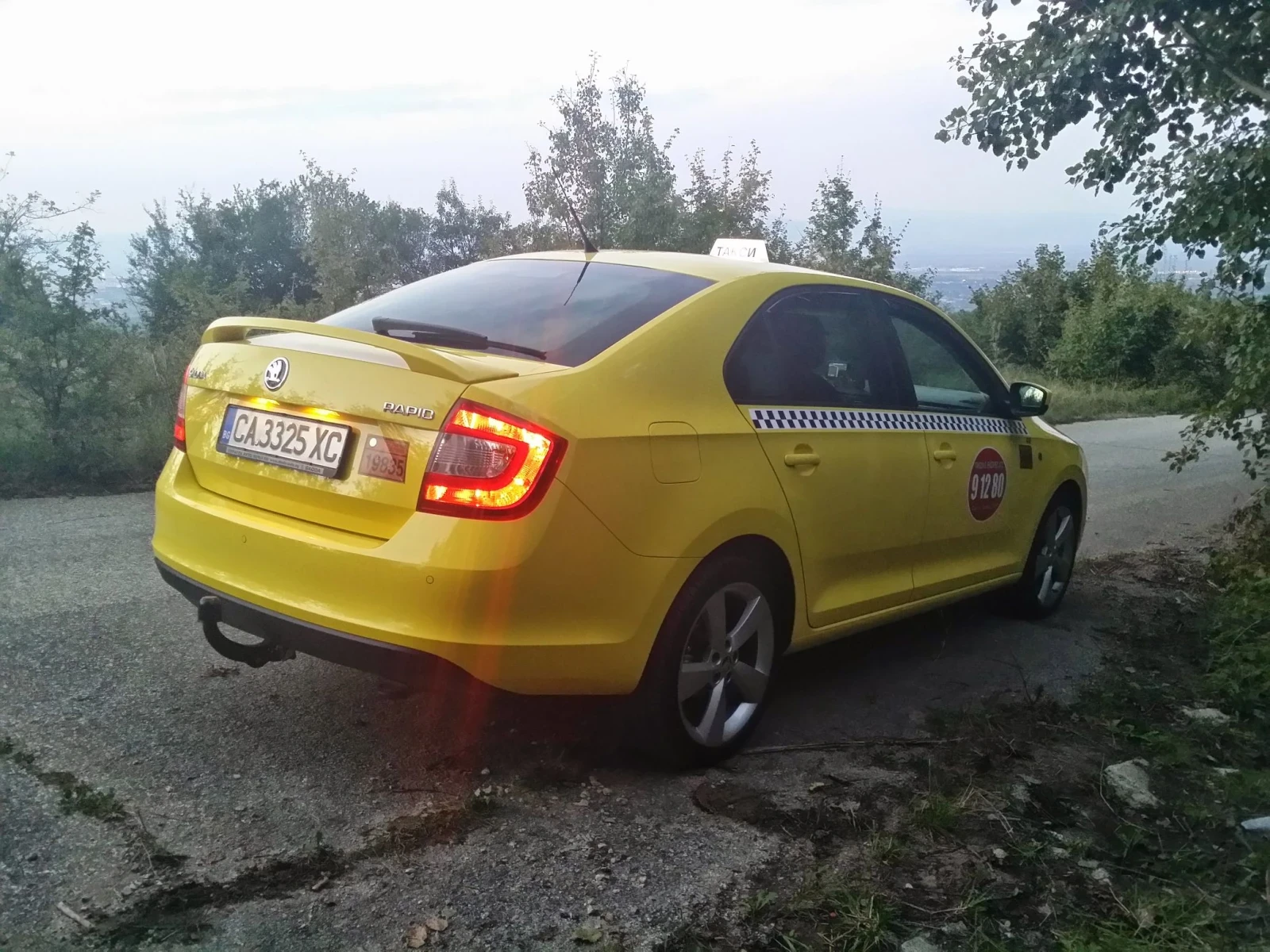 Skoda Rapid, снимка 13 - Автомобили и джипове - 56640698