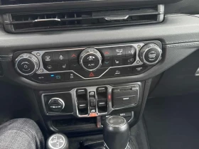 Jeep Wrangler Sahara  CARFAX, снимка 13