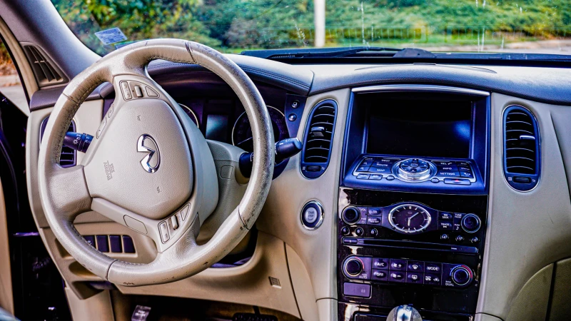 Infiniti Fx 30, снимка 10 - Автомобили и джипове - 52596145