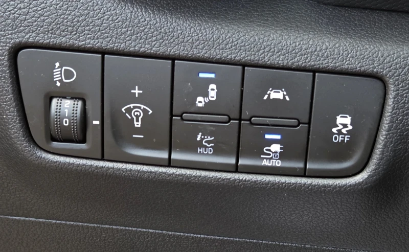 Hyundai Kona 64KWh/2020/Blue Link/Термопомпа, снимка 14 - Автомобили и джипове - 52702598