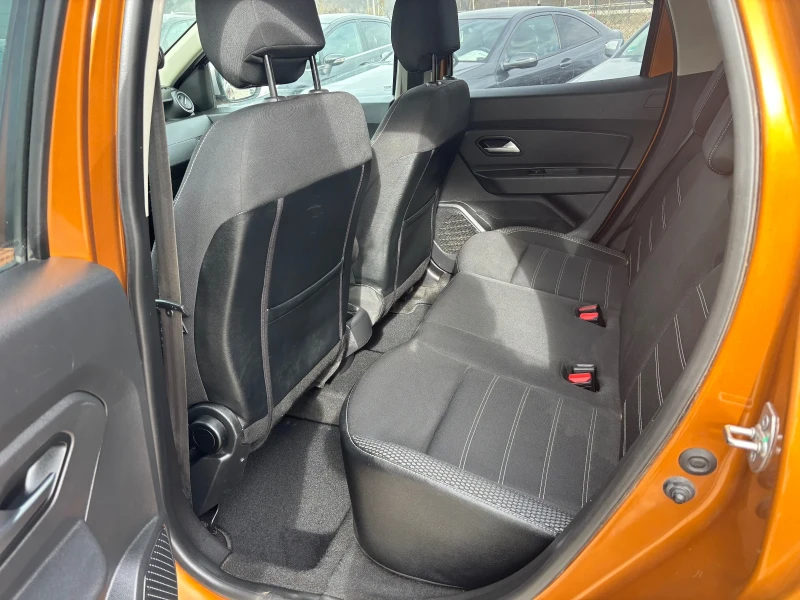 Dacia Duster 1.5 dci, снимка 10 - Автомобили и джипове - 53459666