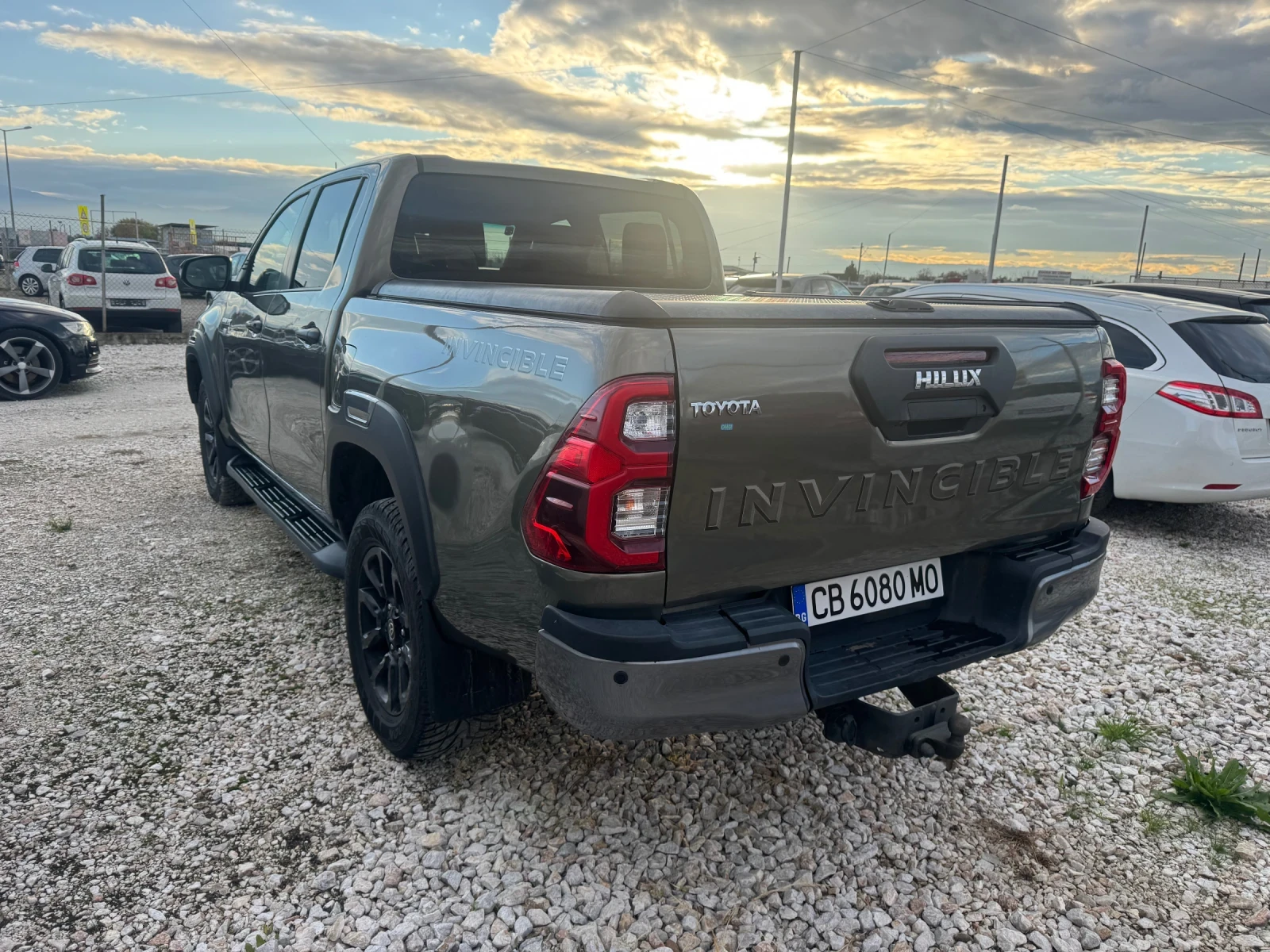 Toyota Hilux 2.8 d4d INVINCIBLE - изображение 4