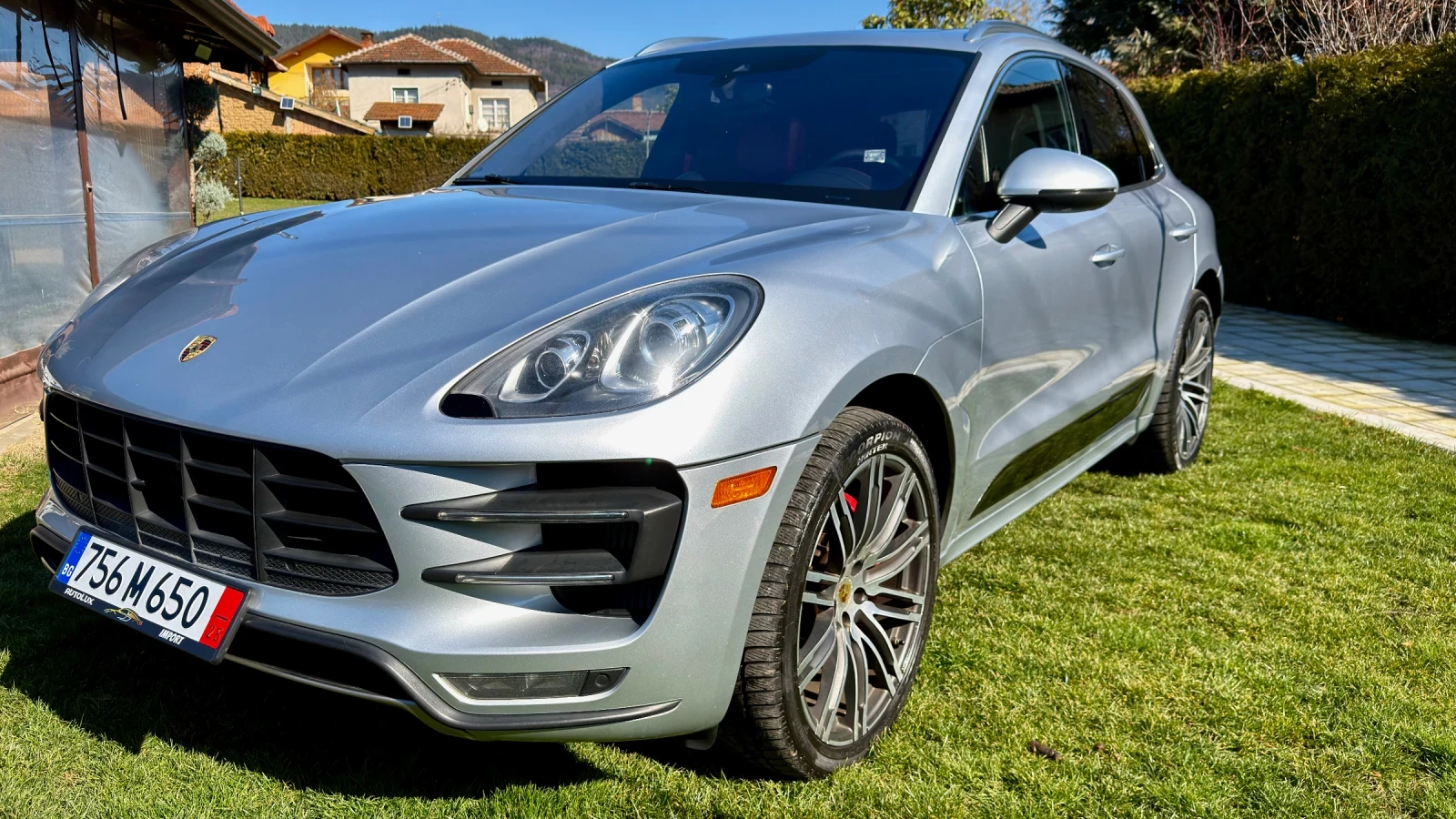 Porsche Macan Turbo* BURMESTER