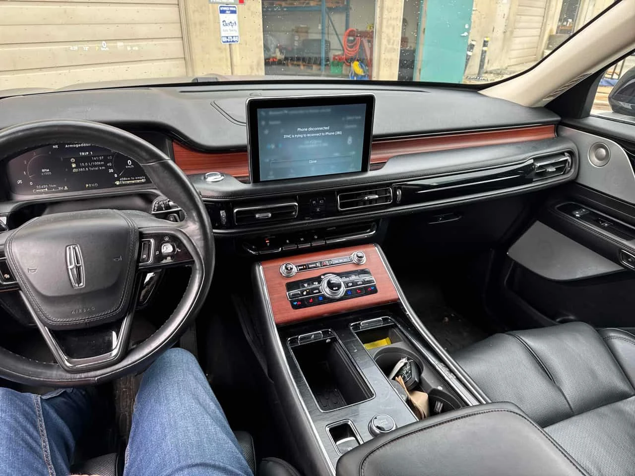 Lincoln Aviator * Reserve * CARFAX * ДИГИТАЛНО ТАБЛО * ОБДУХ, снимка 9 - Автомобили и джипове - 54144042