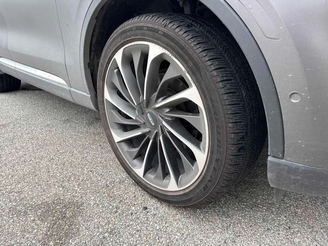 Lincoln Aviator * Reserve * CARFAX * ДИГИТАЛНО ТАБЛО * ОБДУХ, снимка 7 - Автомобили и джипове - 54144042