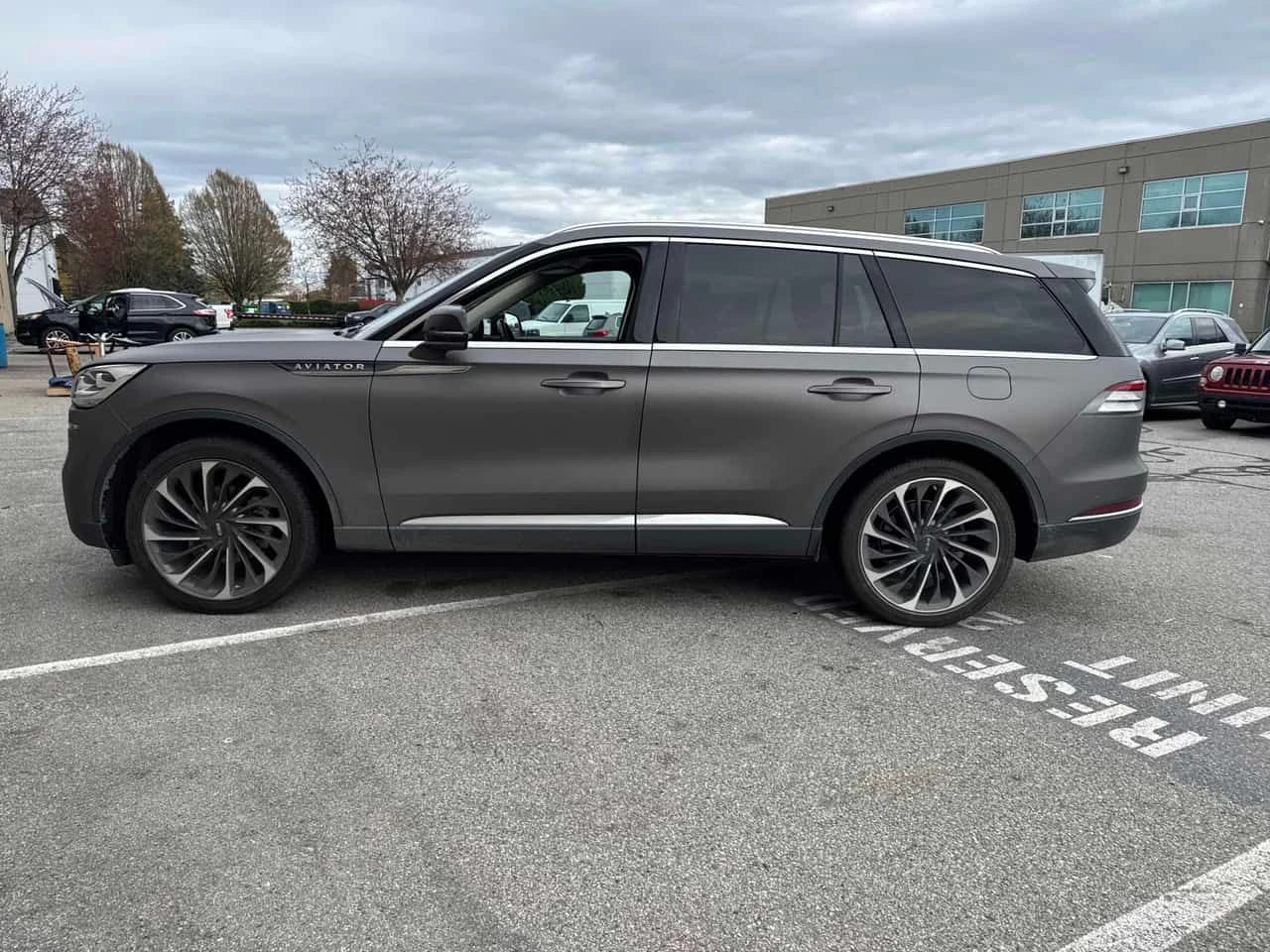 Lincoln Aviator * Reserve * CARFAX * ДИГИТАЛНО ТАБЛО * ОБДУХ, снимка 2 - Автомобили и джипове - 54144042