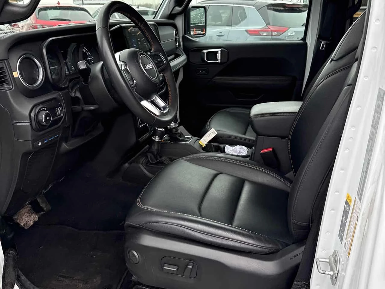 Jeep Wrangler Sahara  CARFAX, снимка 5 - Автомобили и джипове - 54150135