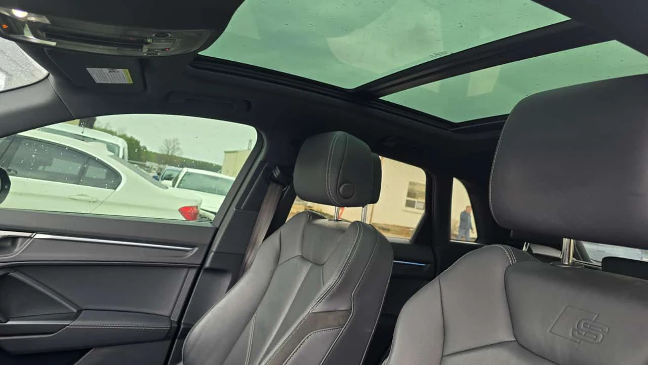 Audi Q3 * Progressiv * CARFAX * ЦЕНА ДО БГ, снимка 13 - Автомобили и джипове - 54222900