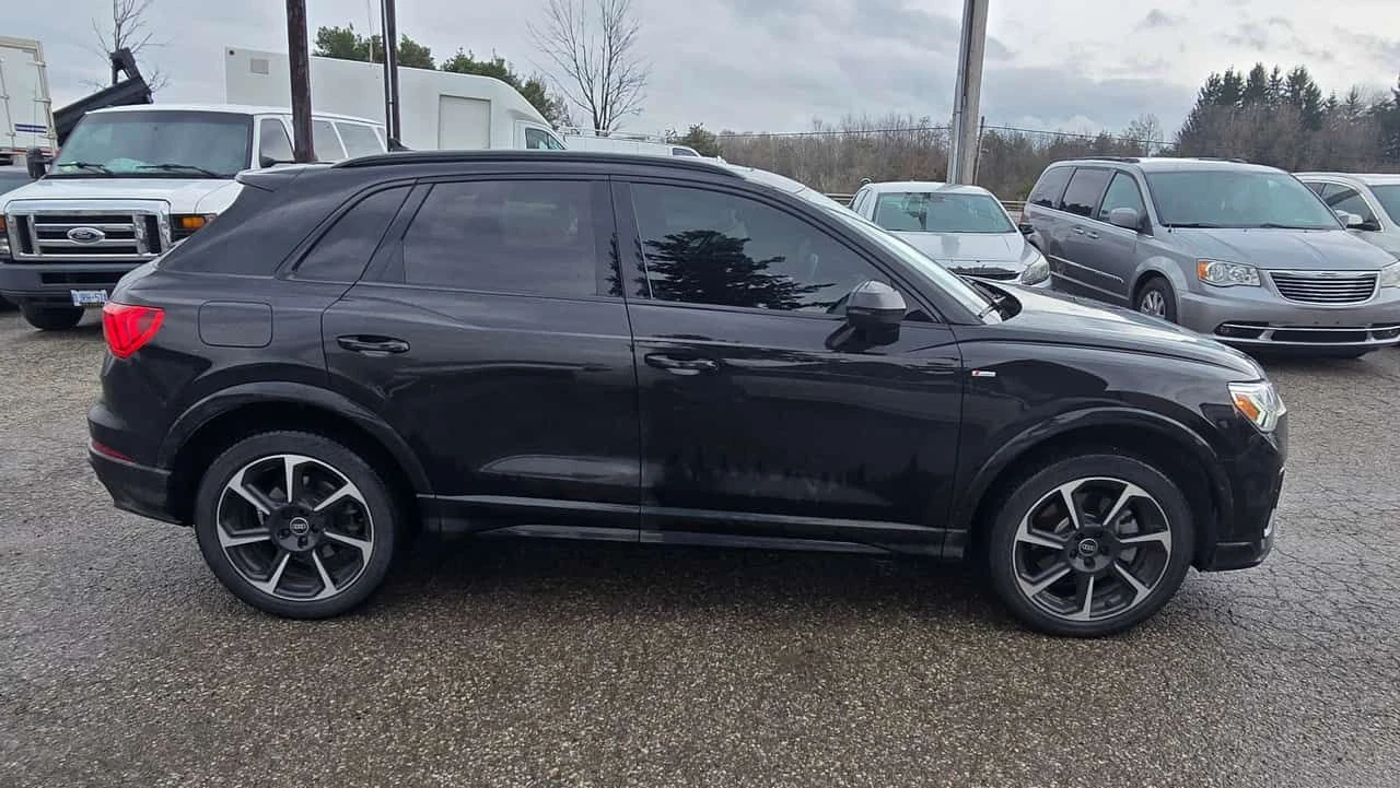 Audi Q3 * Progressiv * CARFAX * ЦЕНА ДО БГ, снимка 3 - Автомобили и джипове - 54222900