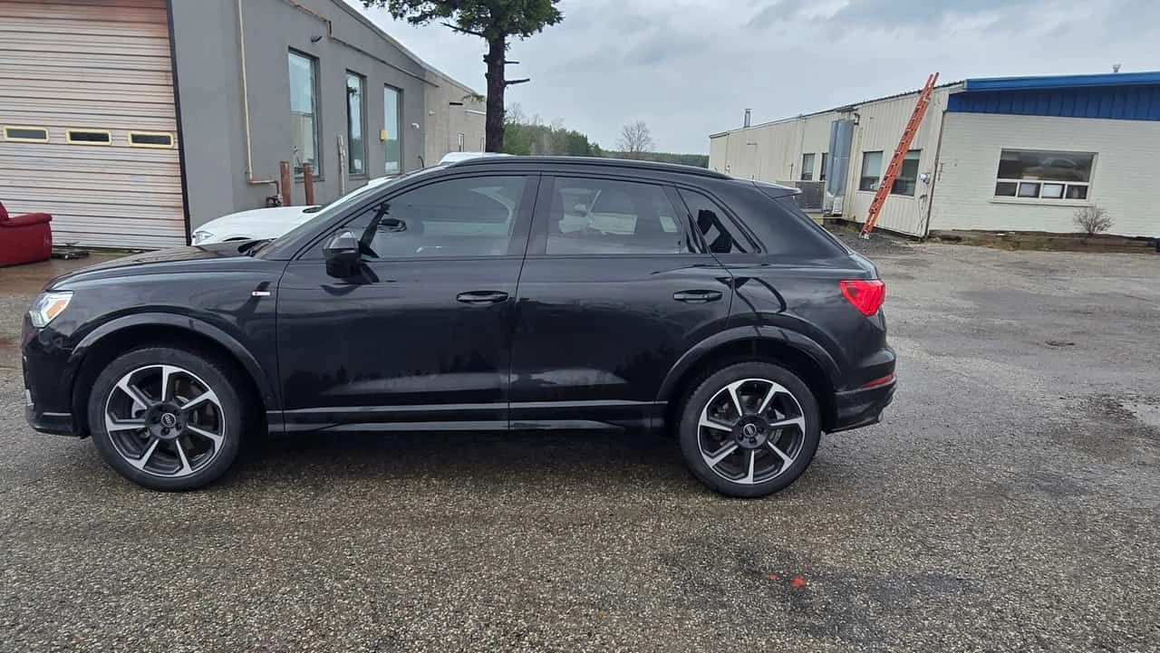 Audi Q3 * Progressiv * CARFAX * ЦЕНА ДО БГ, снимка 2 - Автомобили и джипове - 54222900
