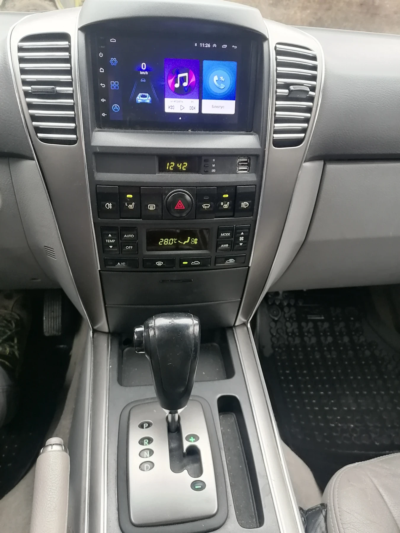 Kia Sorento, снимка 10 - Автомобили и джипове - 54417365