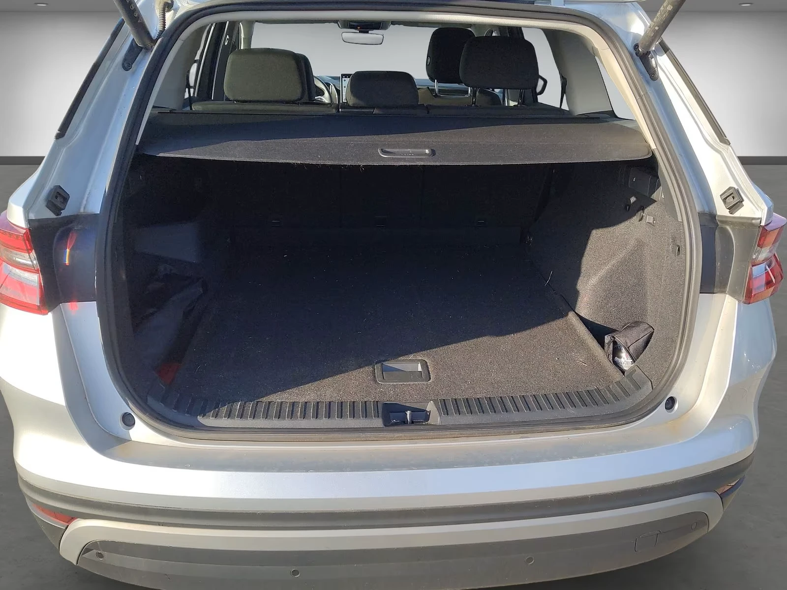 Skoda Kodiaq 2.0TDI* 4x4* MATRIX* HUD* DISTR* KEYLESS* CAMERA*  | Mobile.bg � ����������� 12