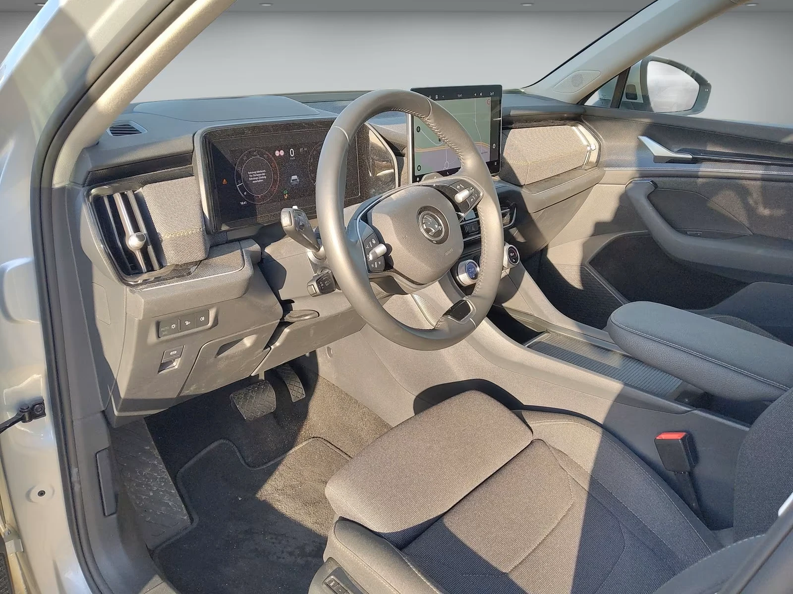 Skoda Kodiaq 2.0TDI* 4x4* MATRIX* HUD* DISTR* KEYLESS* CAMERA*  | Mobile.bg � ����������� 7