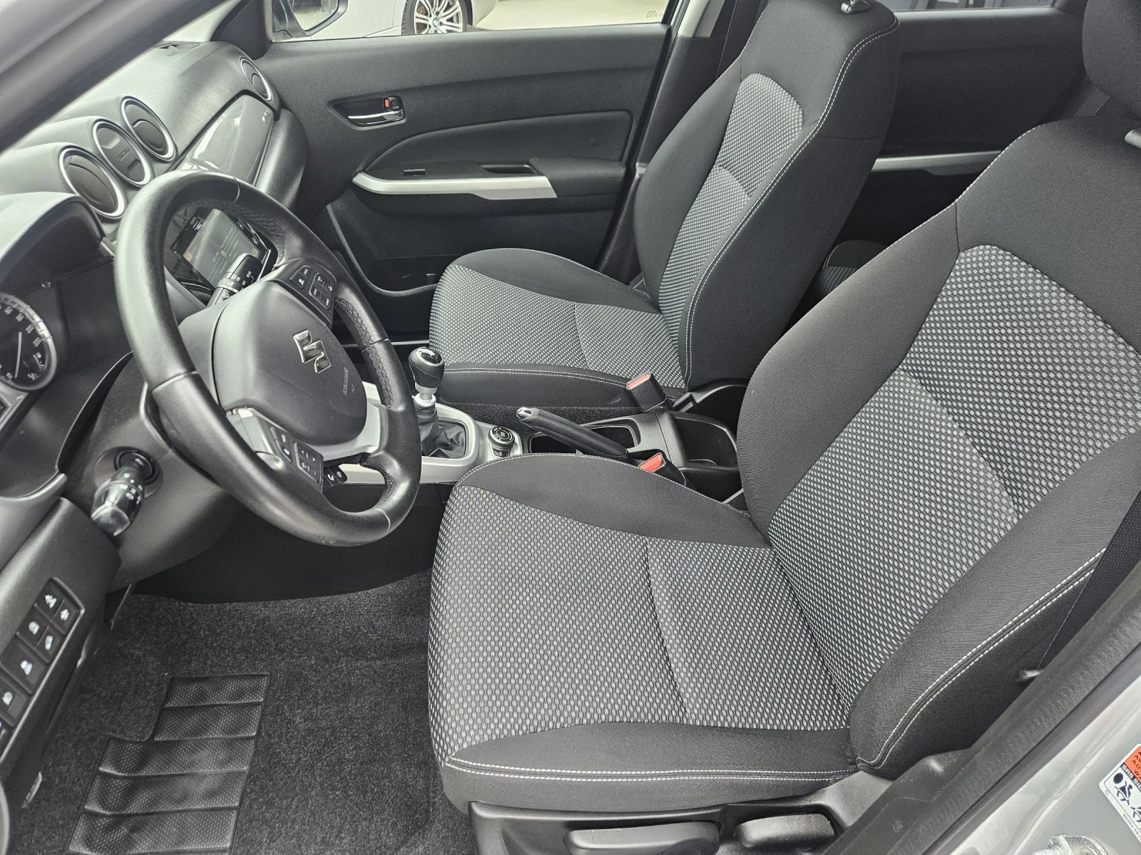 Suzuki Vitara 1.6 D 4x4 Eu.6B , снимка 10 - Автомобили и джипове - 54656766