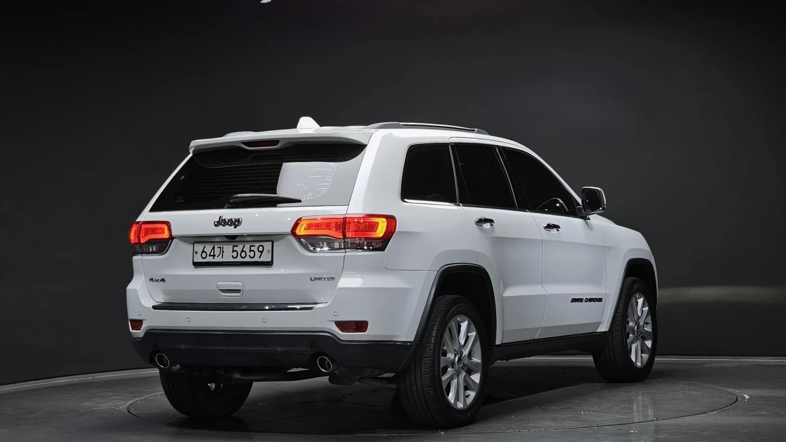 Jeep Grand cherokee 3.6 Limited, снимка 2 - Автомобили и джипове - 54763681