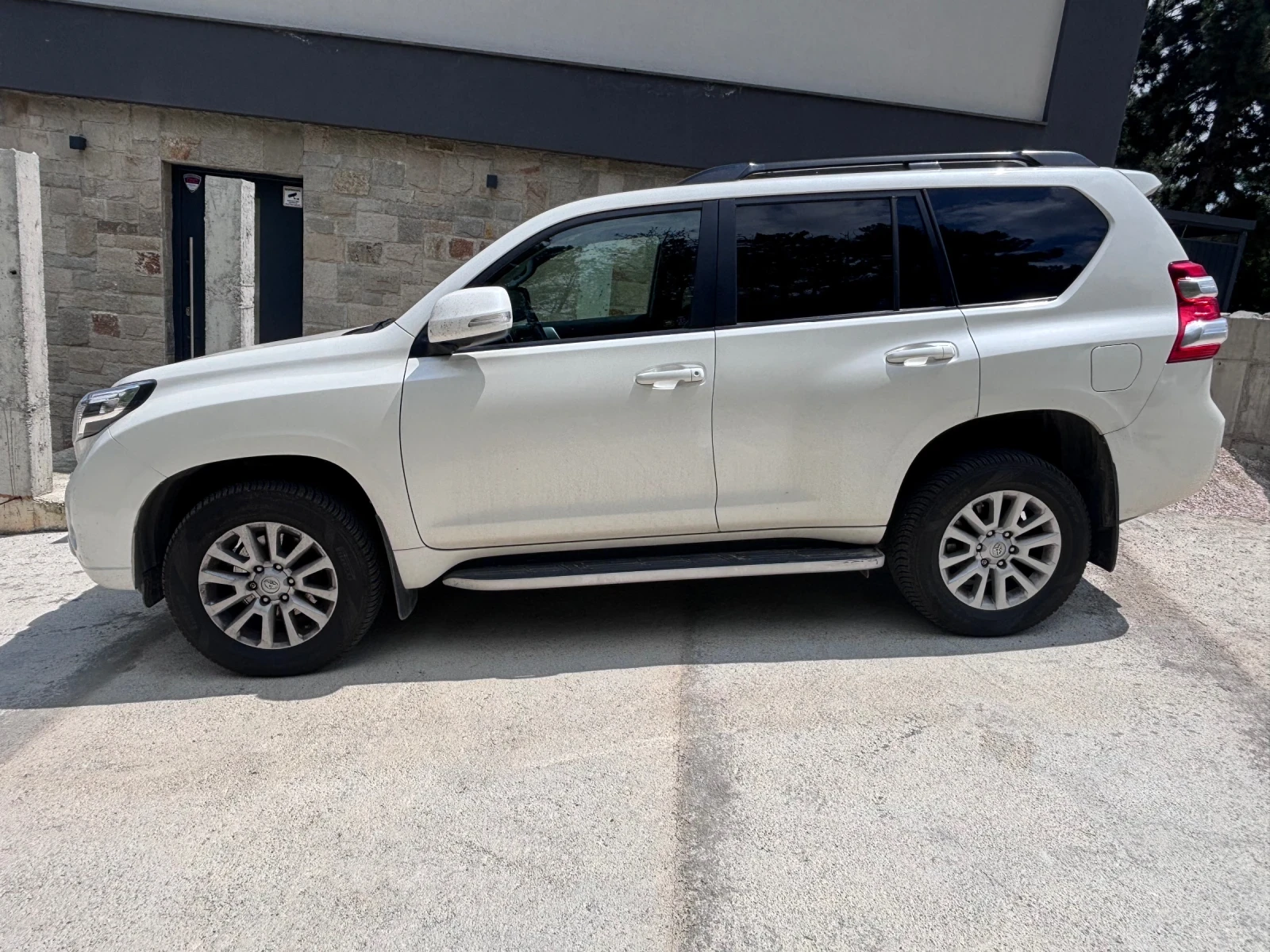 Toyota Land cruiser 150 Luxury Keyless, снимка 10 - Автомобили и джипове - 55305344