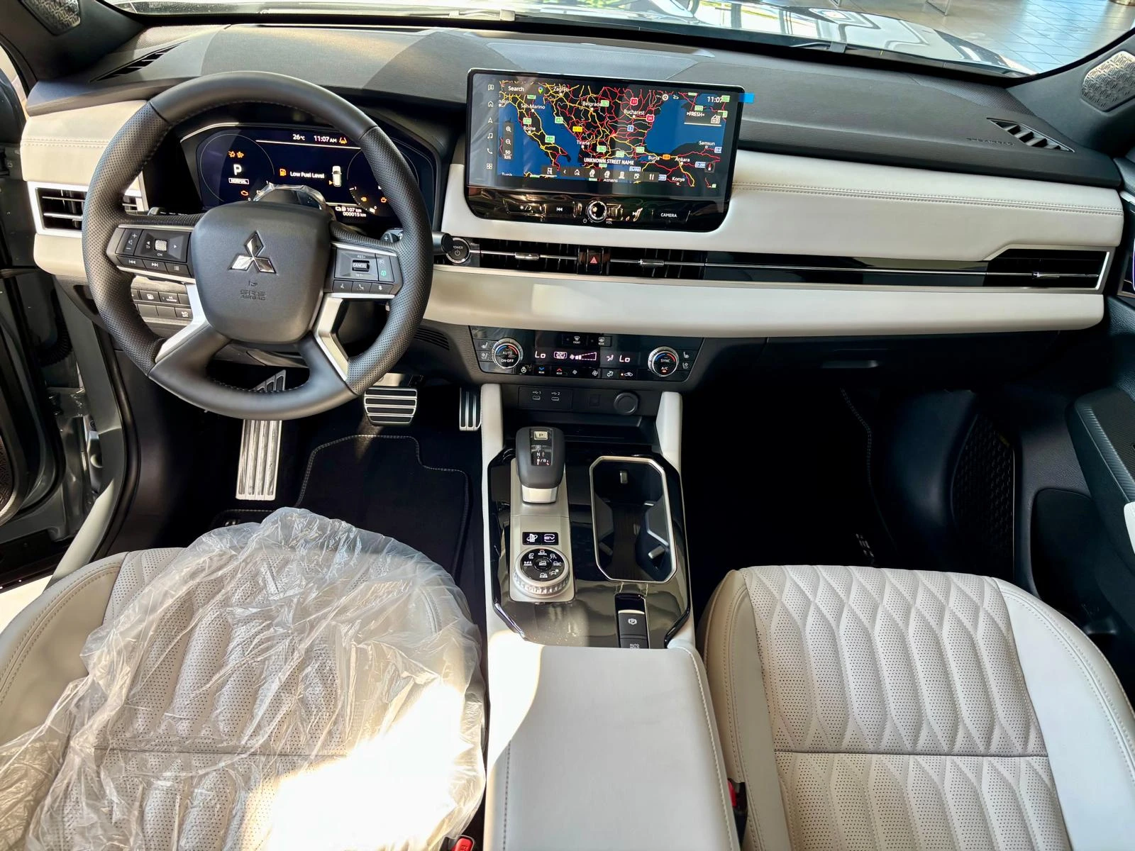 Mitsubishi Outlander INSTYLE PHEV, снимка 8 - Автомобили и джипове - 55735511