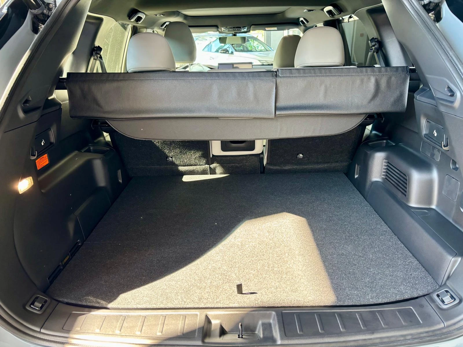 Mitsubishi Outlander INSTYLE PHEV, снимка 15 - Автомобили и джипове - 55735511