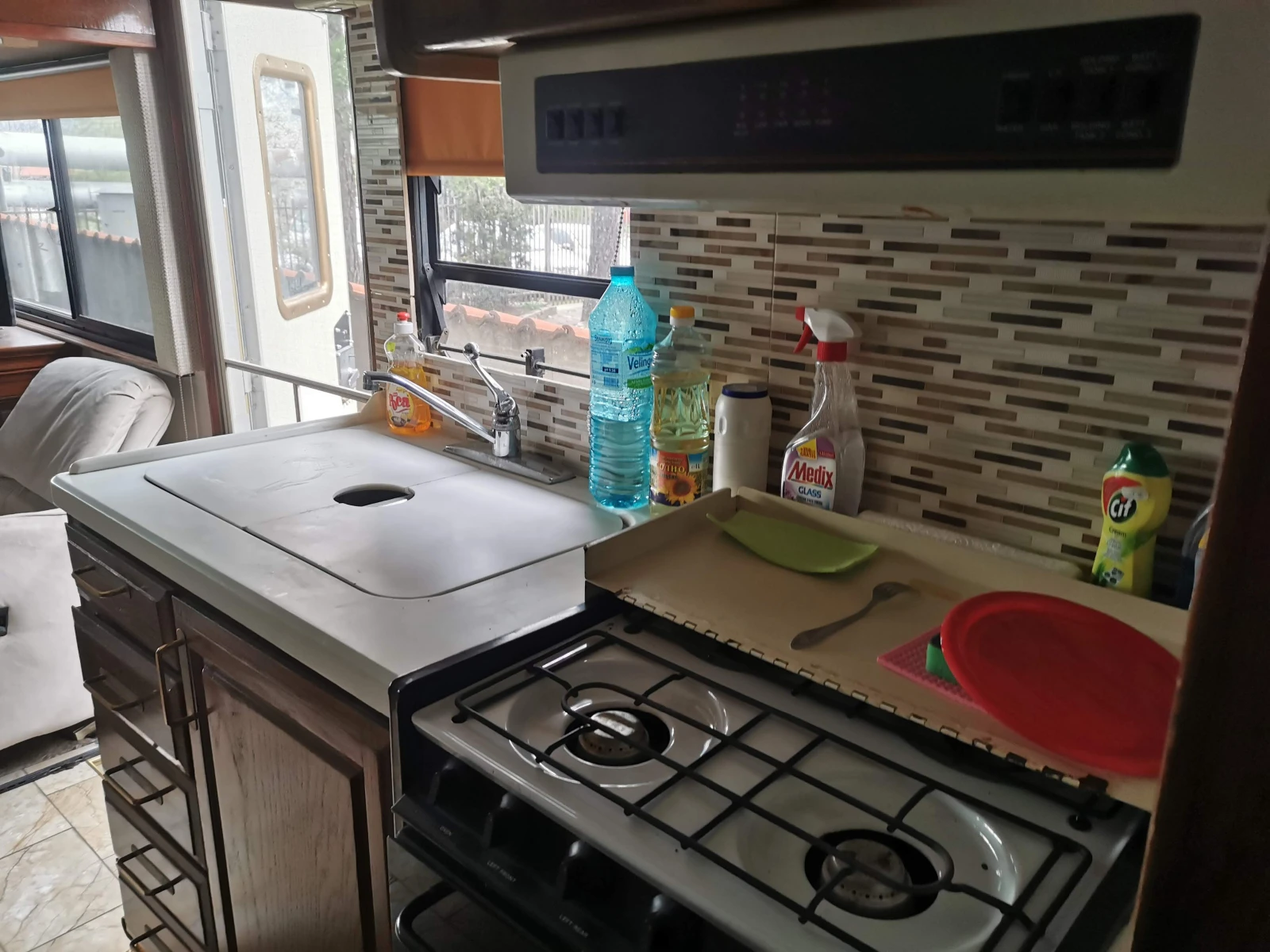  Fleetwood Cevrolet P30 | Mobile.bg   11