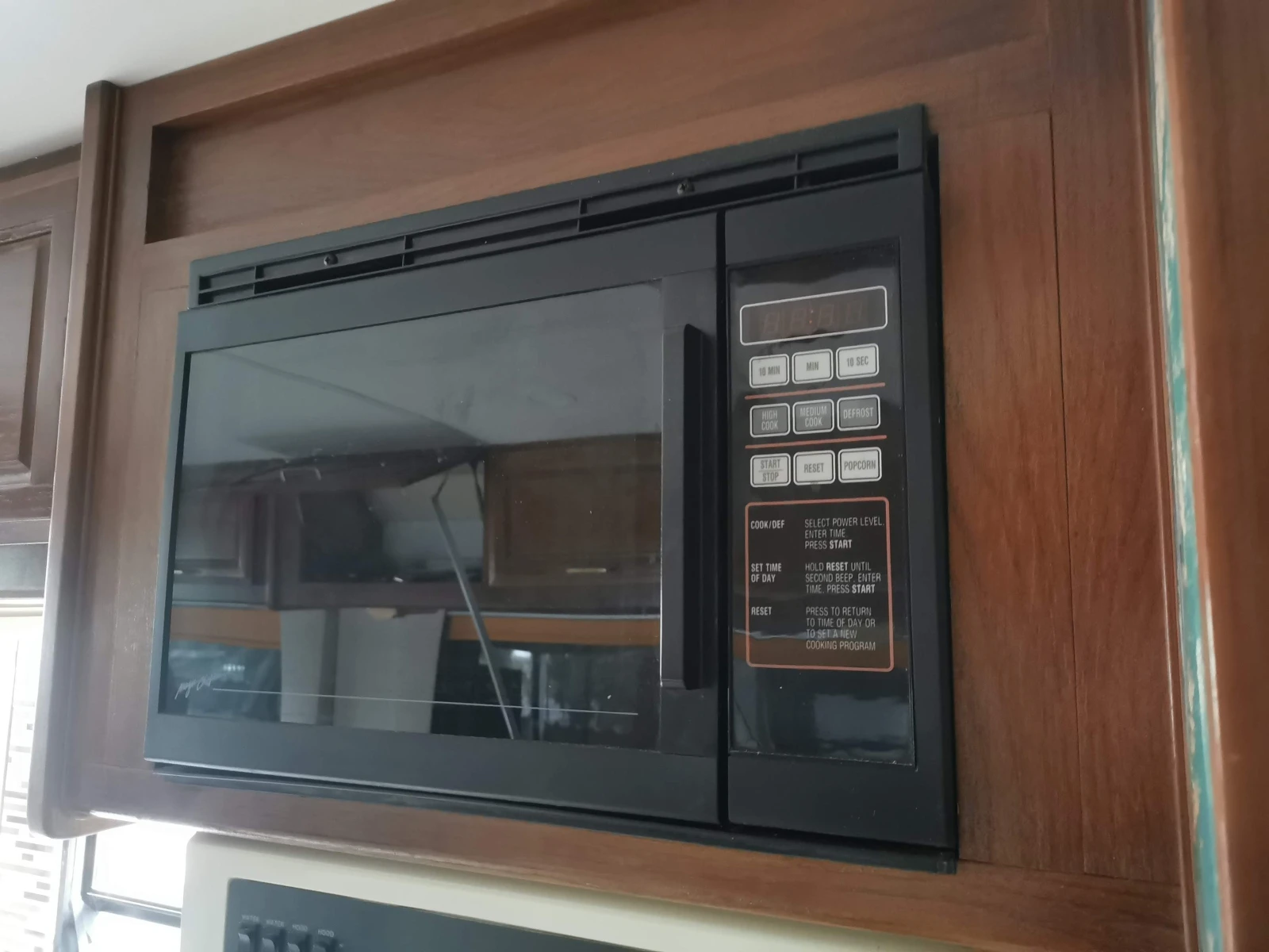  Fleetwood Cevrolet P30 | Mobile.bg   13