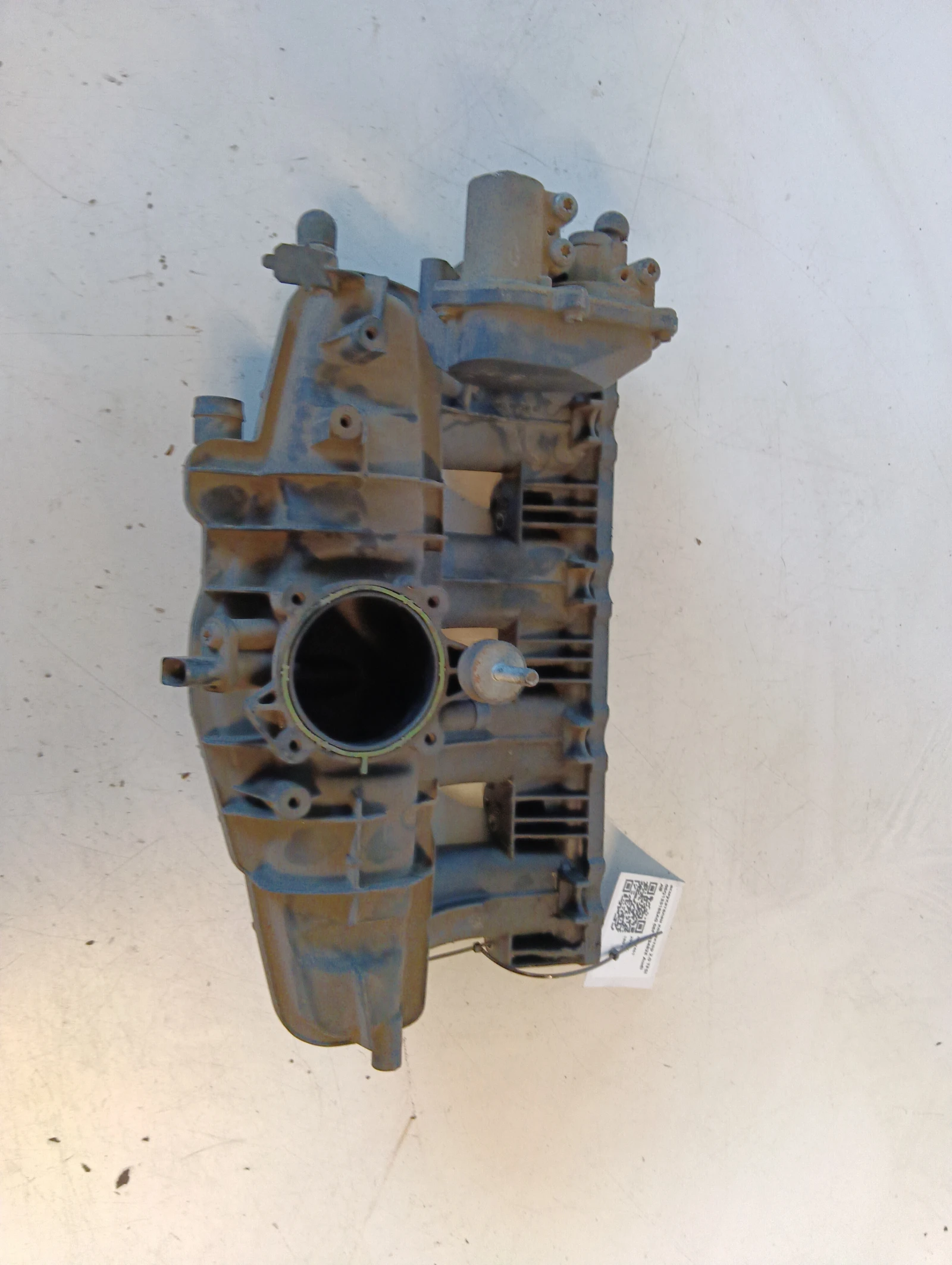 всмукателен колектор 2.0 TFSI 06Q133185AG 06F133482E Audi A6