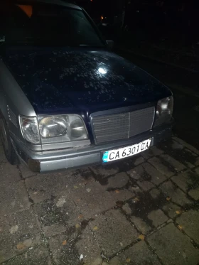 Mercedes-Benz E 300, снимка 1