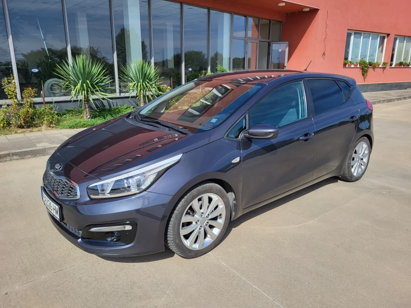 Kia Ceed, снимка 1 - Автомобили и джипове - 47313414