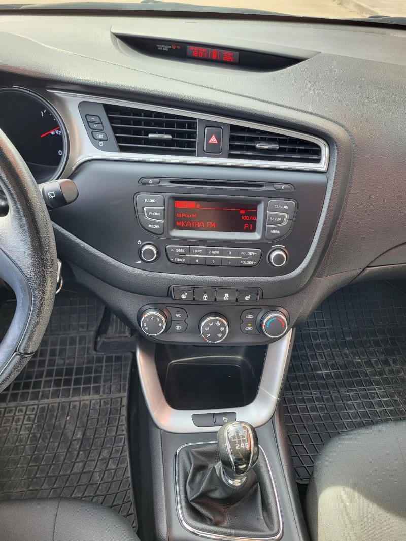 Kia Ceed, снимка 13 - Автомобили и джипове - 47313414