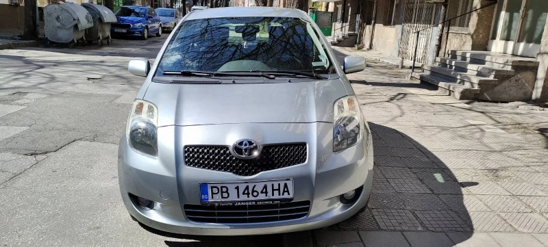 Toyota Yaris 1.3 , снимка 1 - Автомобили и джипове - 47530236